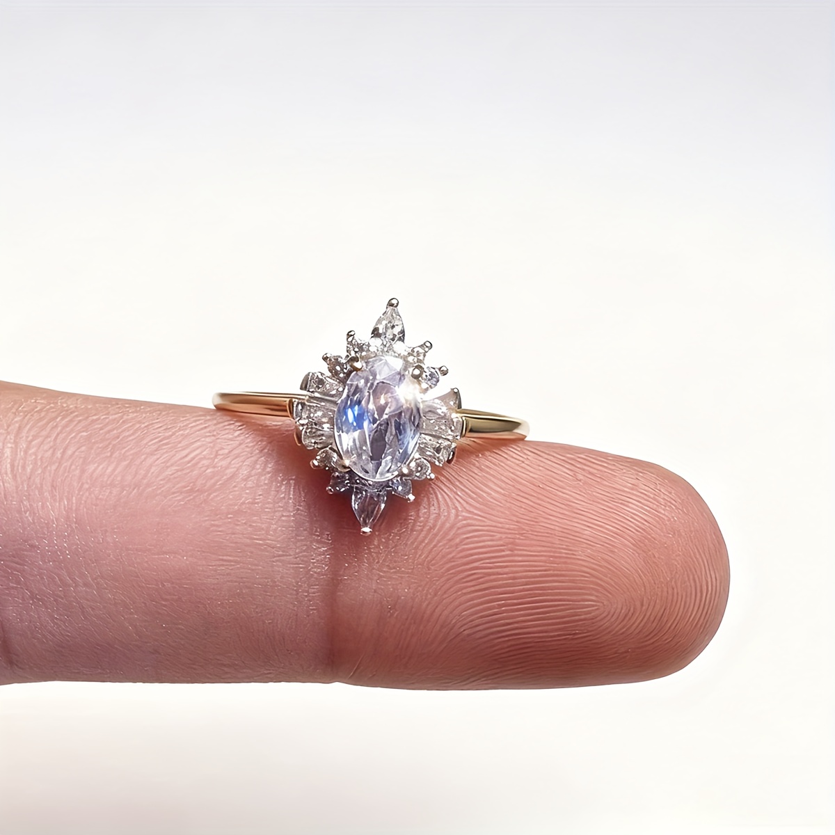 925 Silver Ring with Sparkling Synthetic Zirconia, Elegant Design